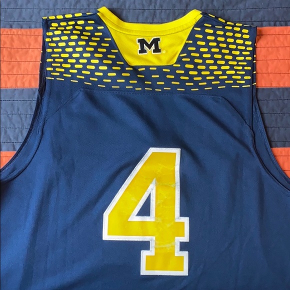 Michigan Wolverines Basketball Jersey - Picture 2 of 4